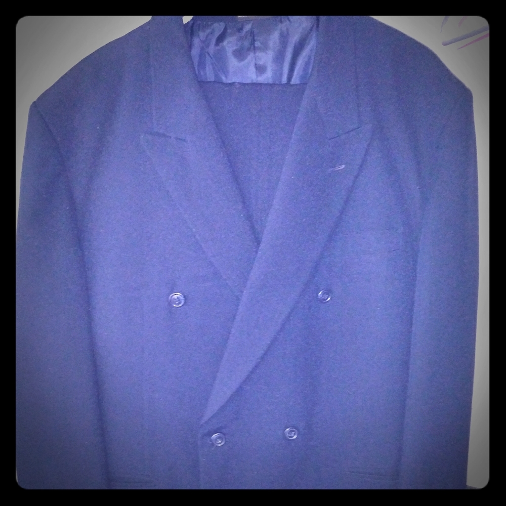 J Vital Mens suit